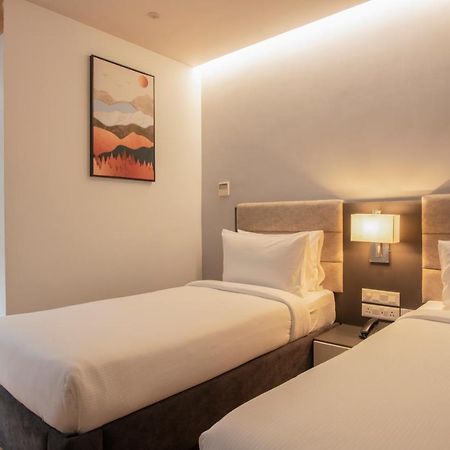 Northway Hotel Visakhapatnam Ngoại thất bức ảnh