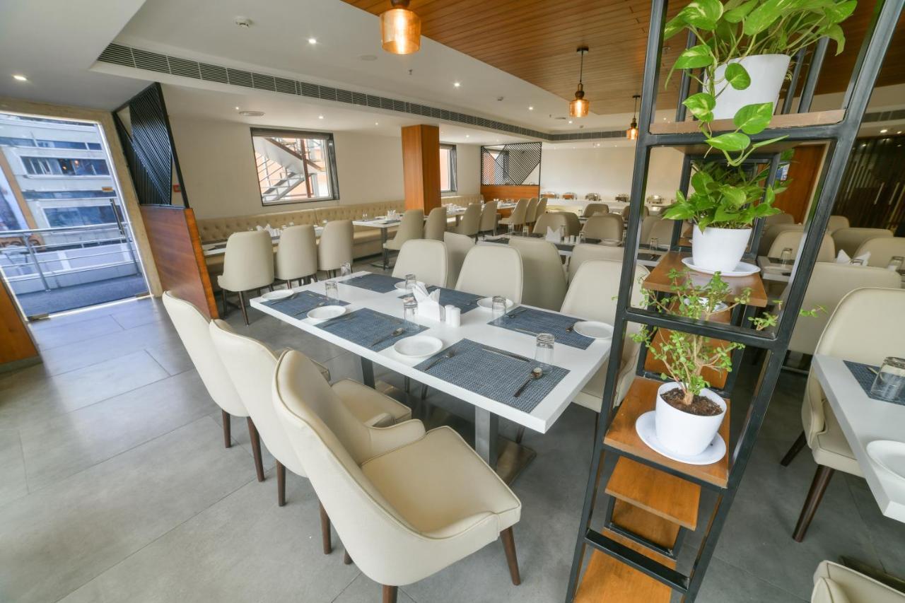 Northway Hotel Visakhapatnam Ngoại thất bức ảnh