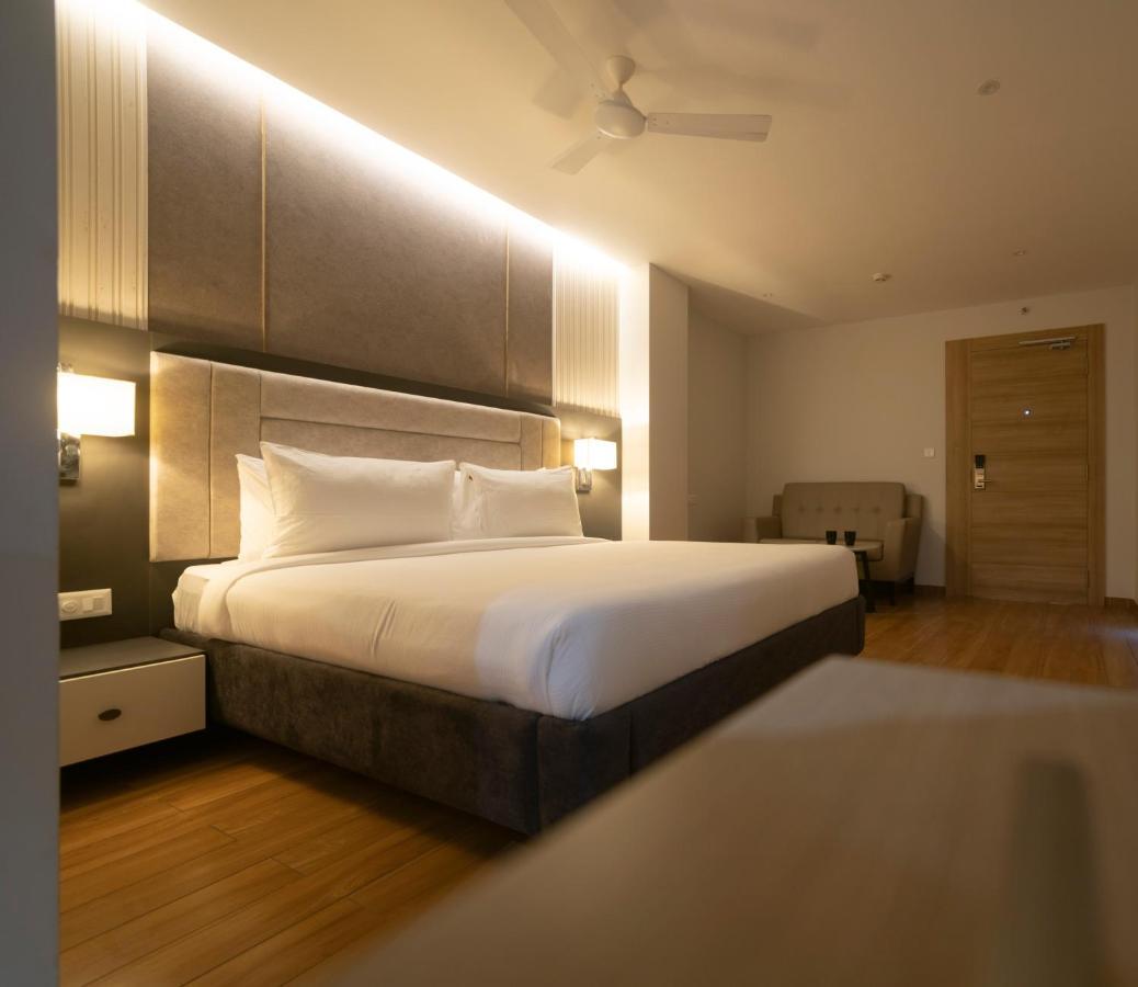 Northway Hotel Visakhapatnam Ngoại thất bức ảnh