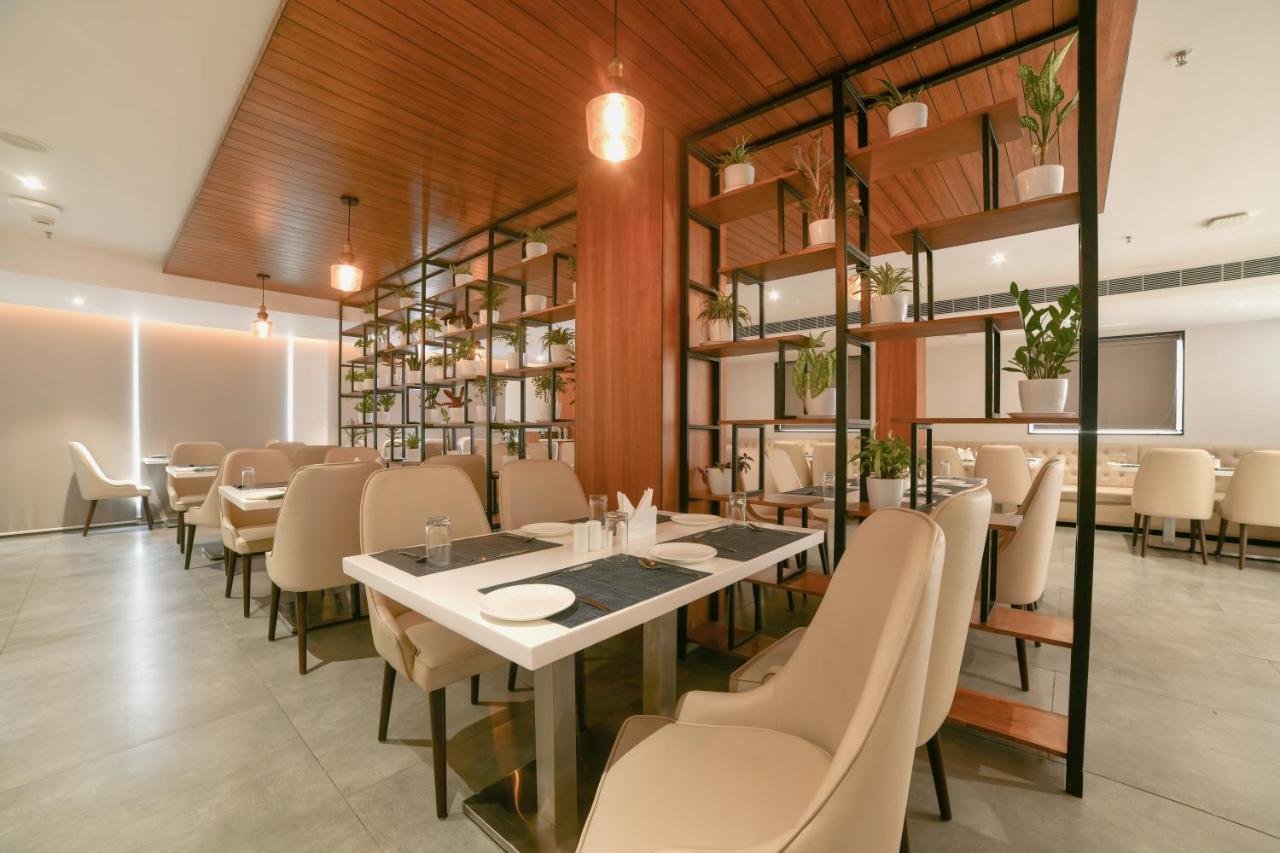 Northway Hotel Visakhapatnam Ngoại thất bức ảnh